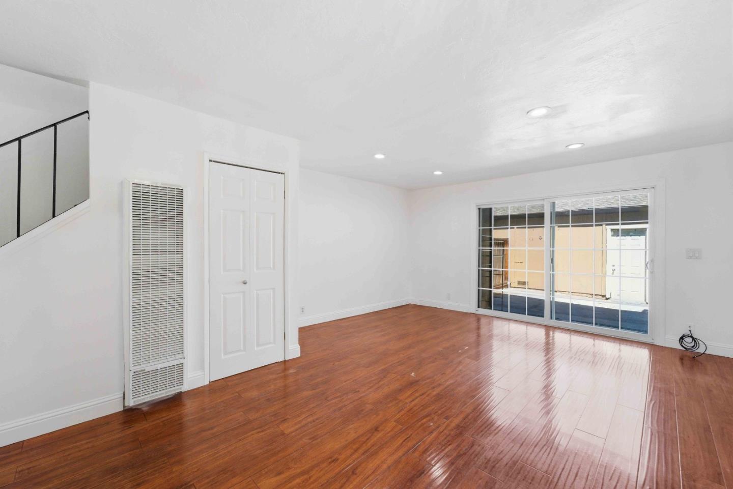 Photo #5: ML82049803 Listing: Photo #5