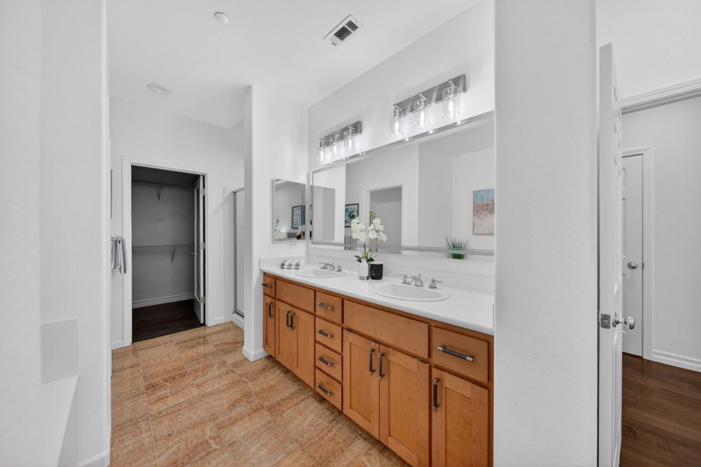 Photo #17: ML82049806 Listing: Photo #17