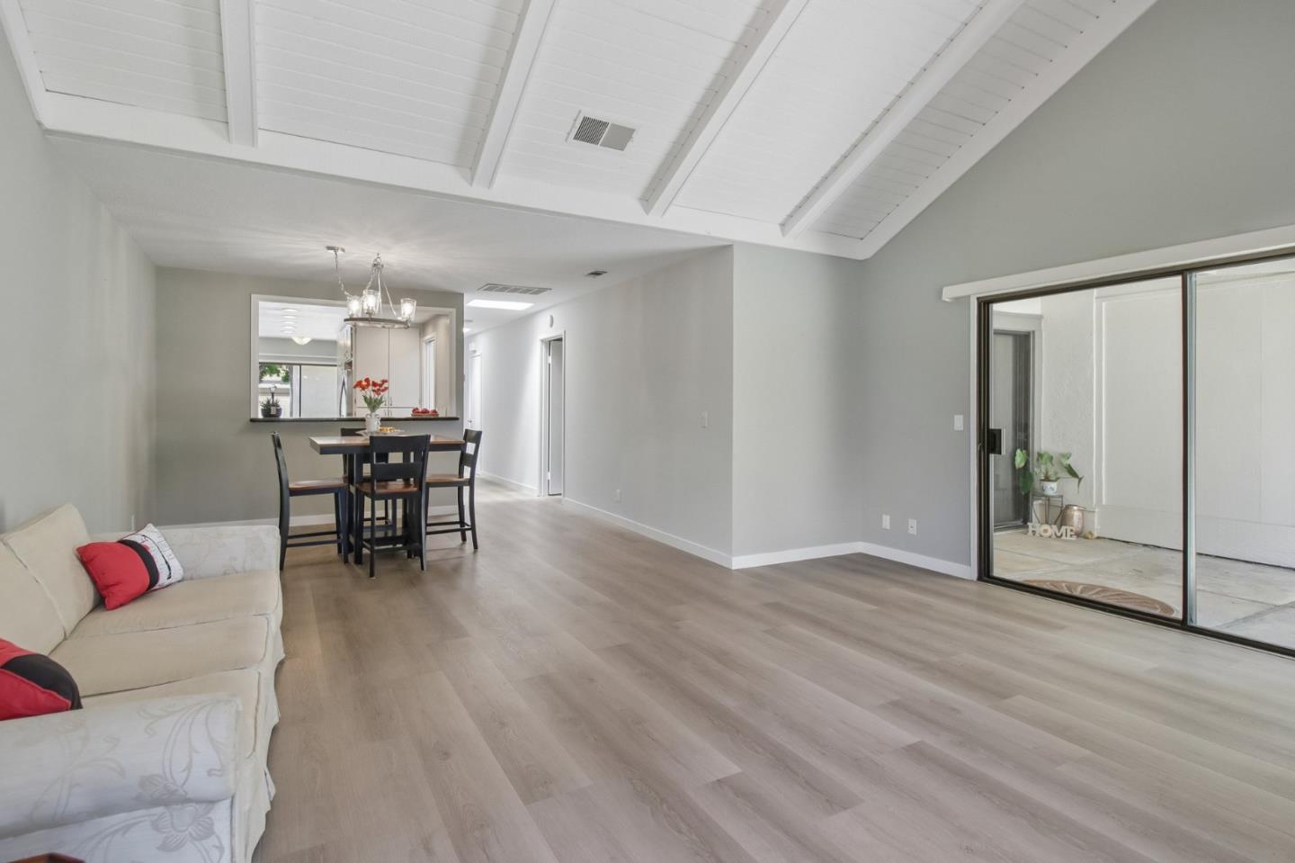 Photo #8: ML82049829 Listing: Photo #8