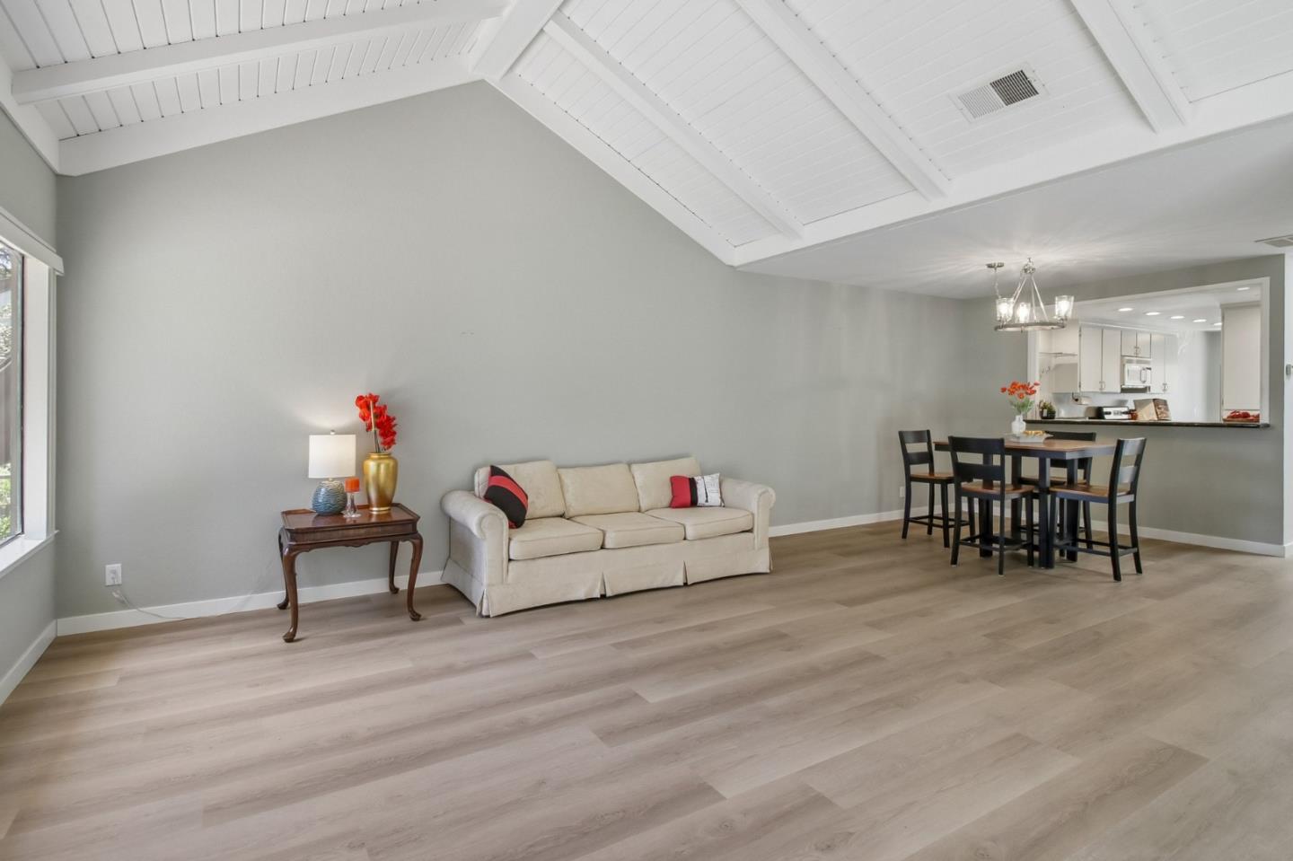 Photo #9: ML82049829 Listing: Photo #9