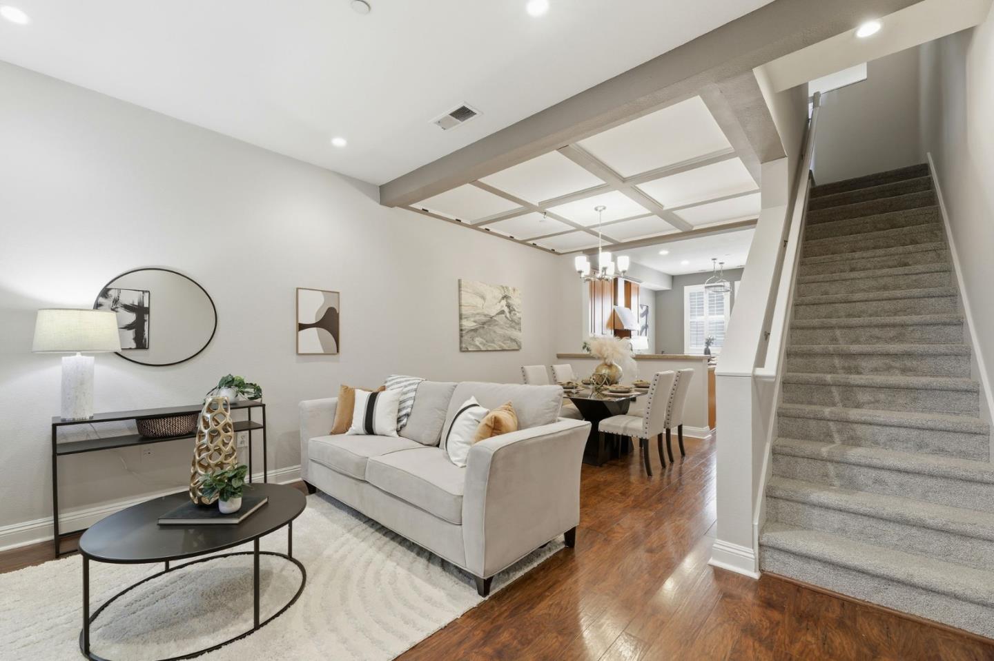 Photo #5: ML82049890 Listing: Photo #5