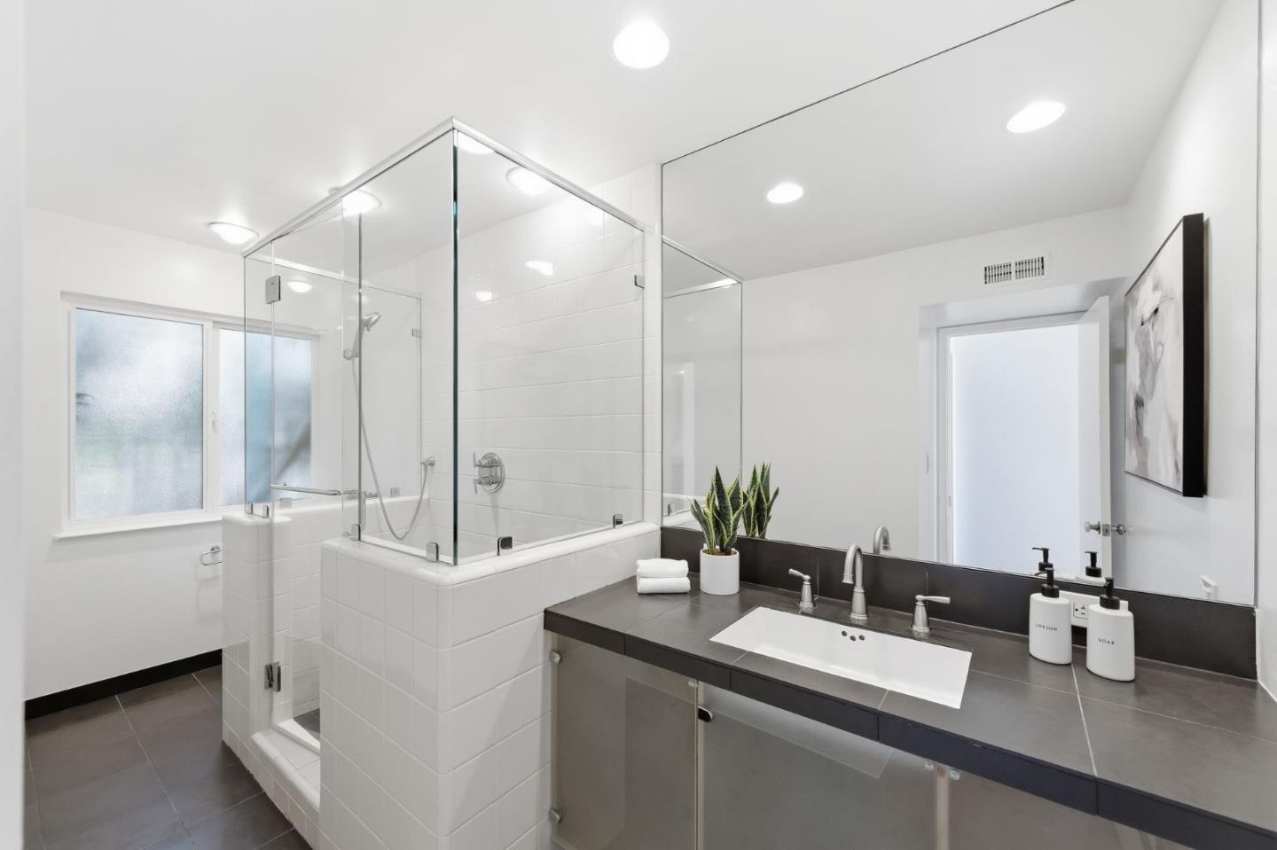 Photo #16: ML82049947 Listing: Photo #16