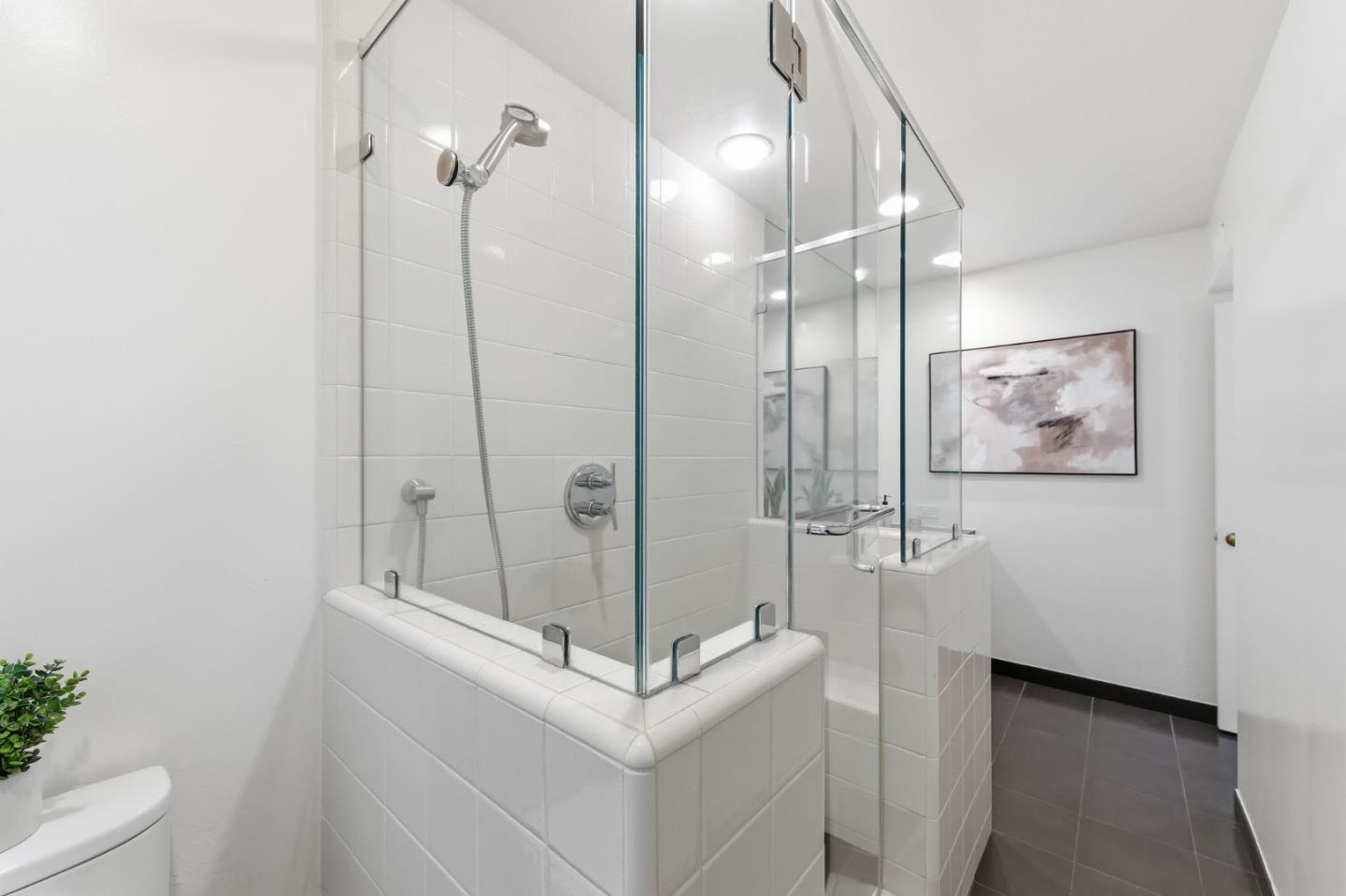 Photo #17: ML82049947 Listing: Photo #17