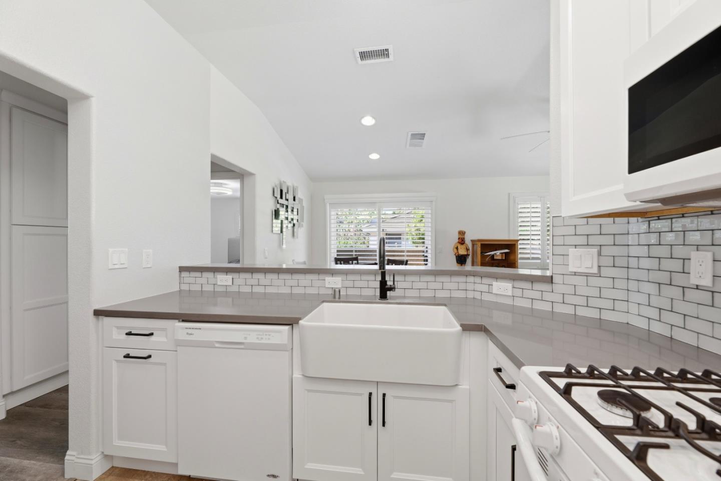 Photo #11: ML82049973 Listing: Photo #11