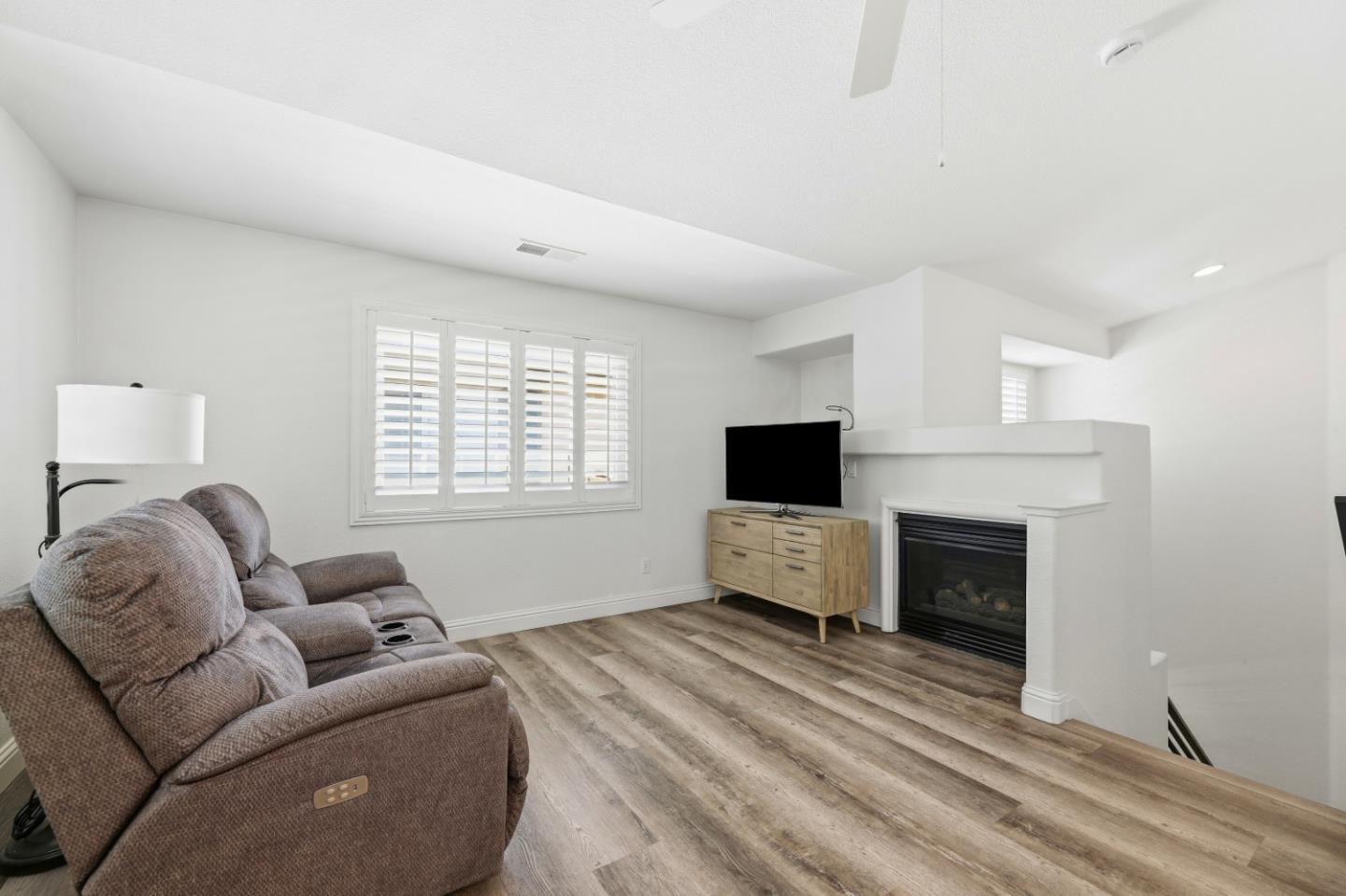 Photo #4: ML82049973 Listing: Photo #4