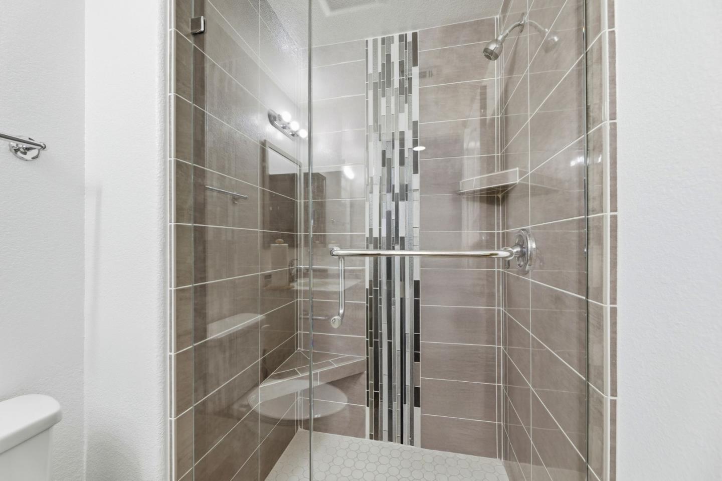 Photo #43: ML82049973 Listing: Photo #43