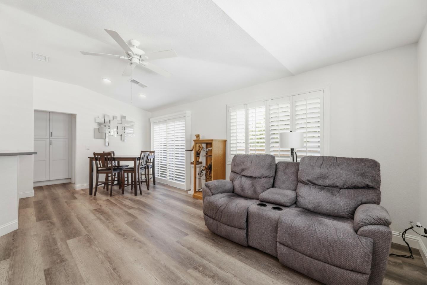 Photo #5: ML82049973 Listing: Photo #5