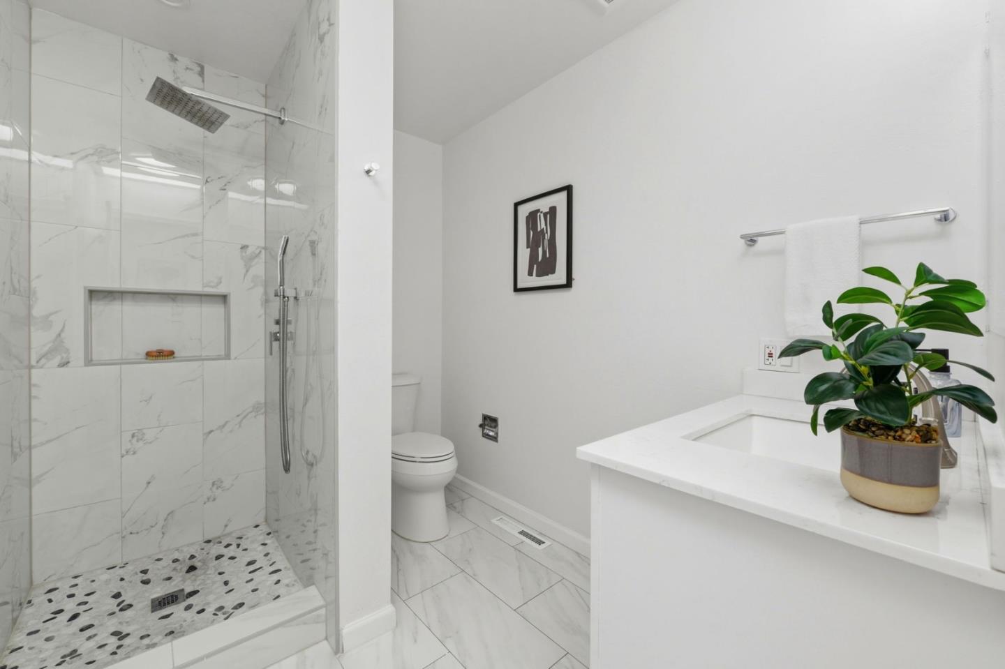 Photo #20: ML82050037 Listing: Photo #20