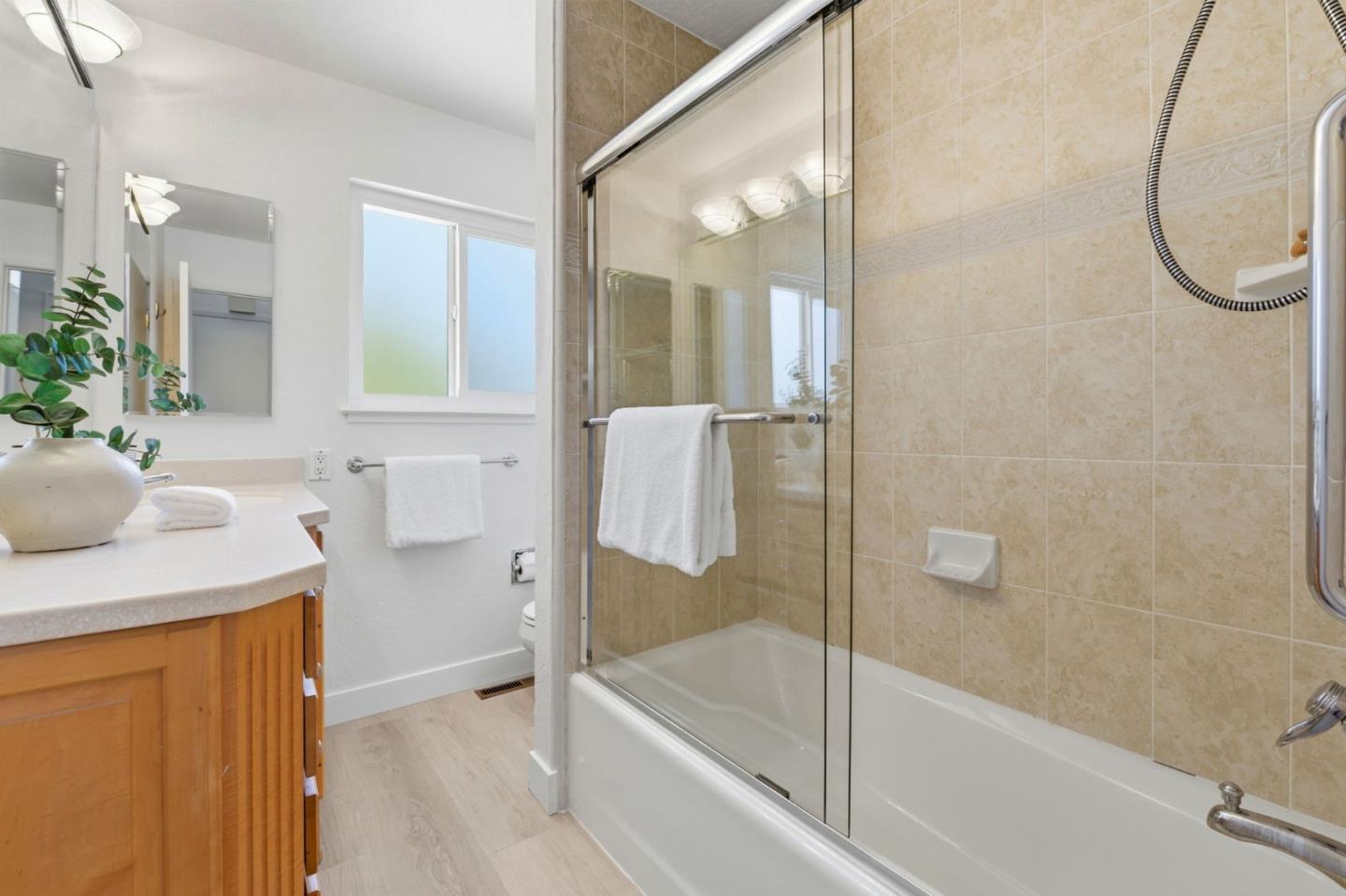 Photo #25: ML82050037 Listing: Photo #25