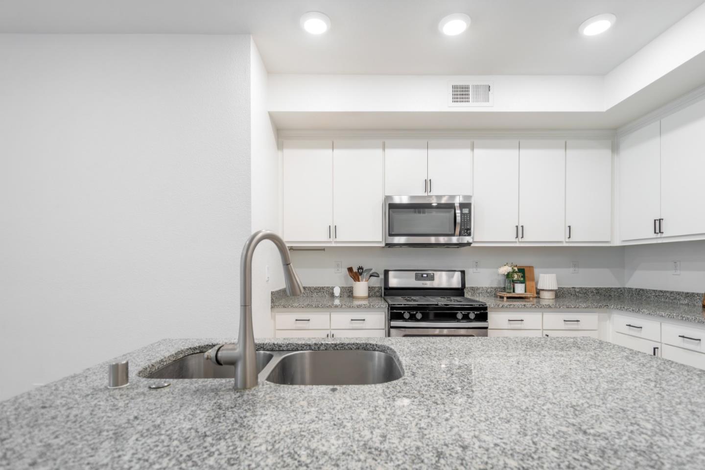 Photo #13: ML82050038 Listing: Photo #13