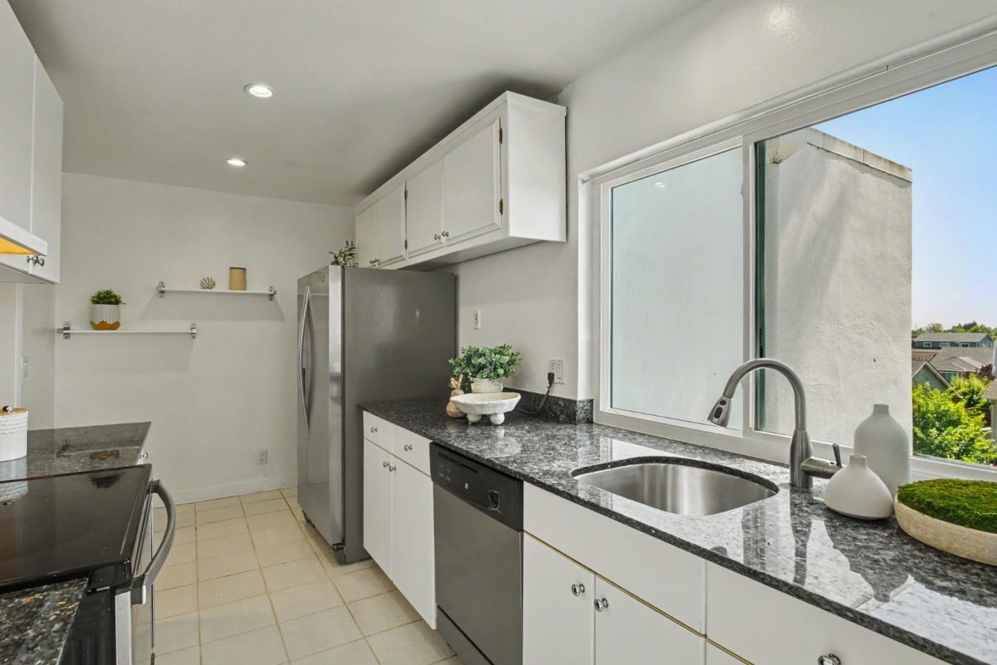 Photo #8: ML82050057 Listing: Photo #8