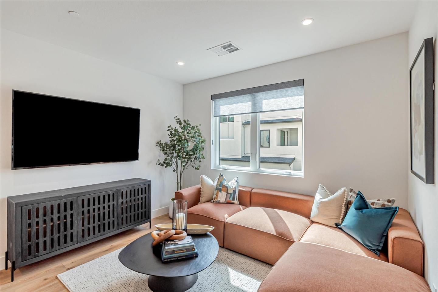 Photo #6: ML82050210 Listing: Photo #6