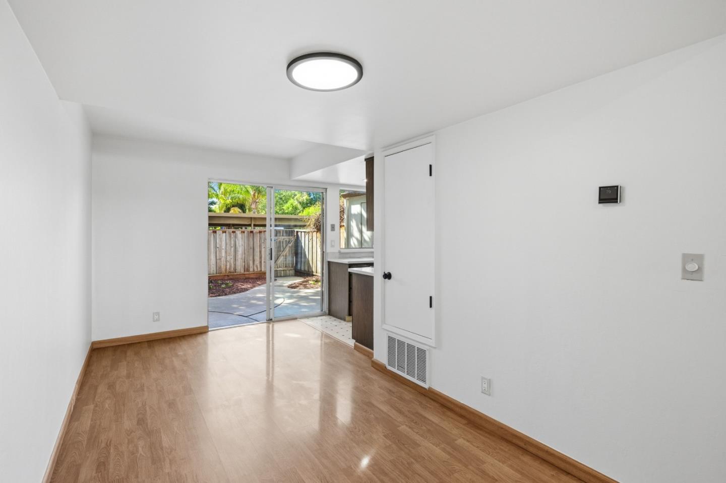 Photo #8: ML82050243 Listing: Photo #8