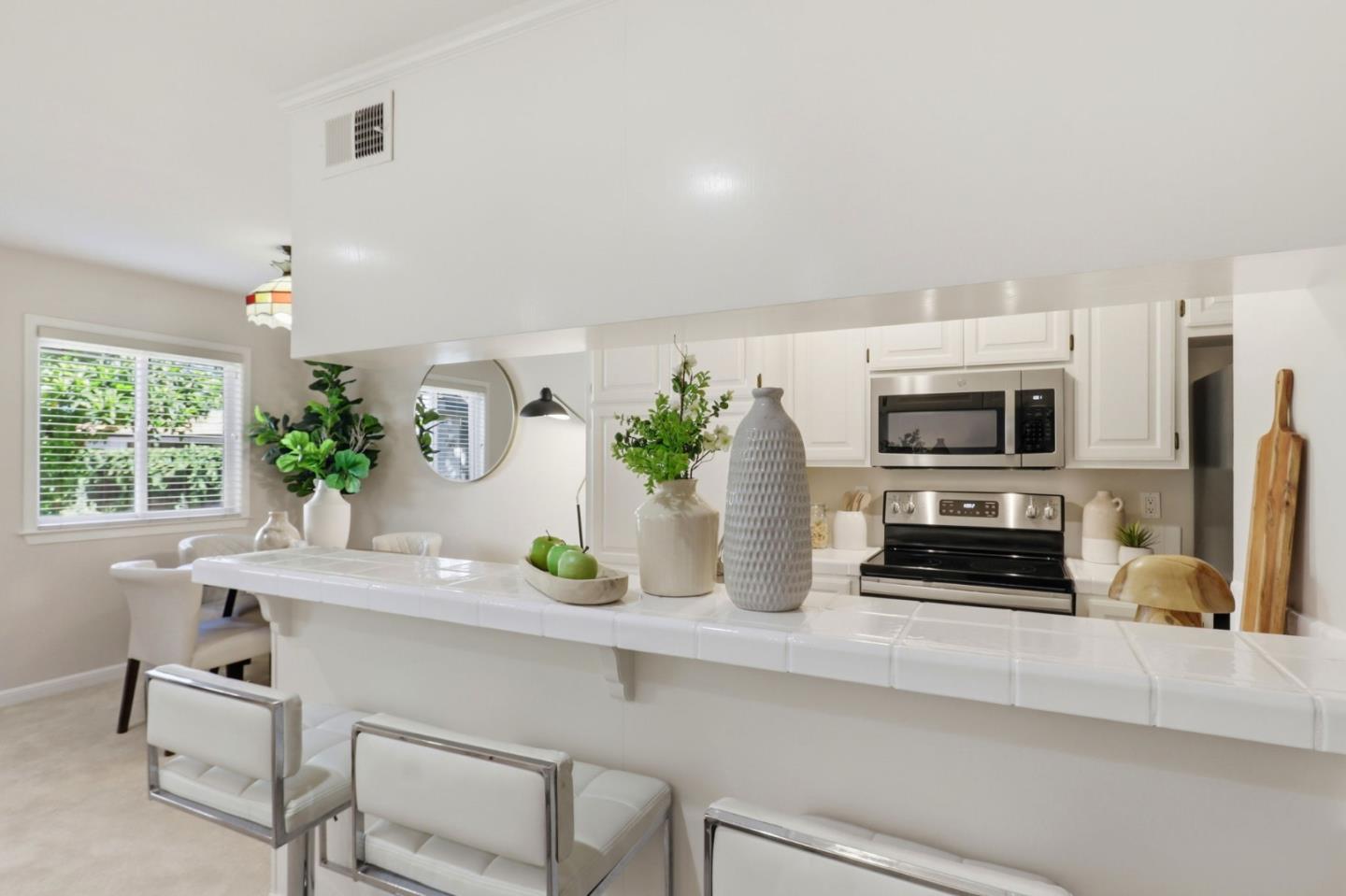 Photo #8: ML82050301 Listing: Photo #8