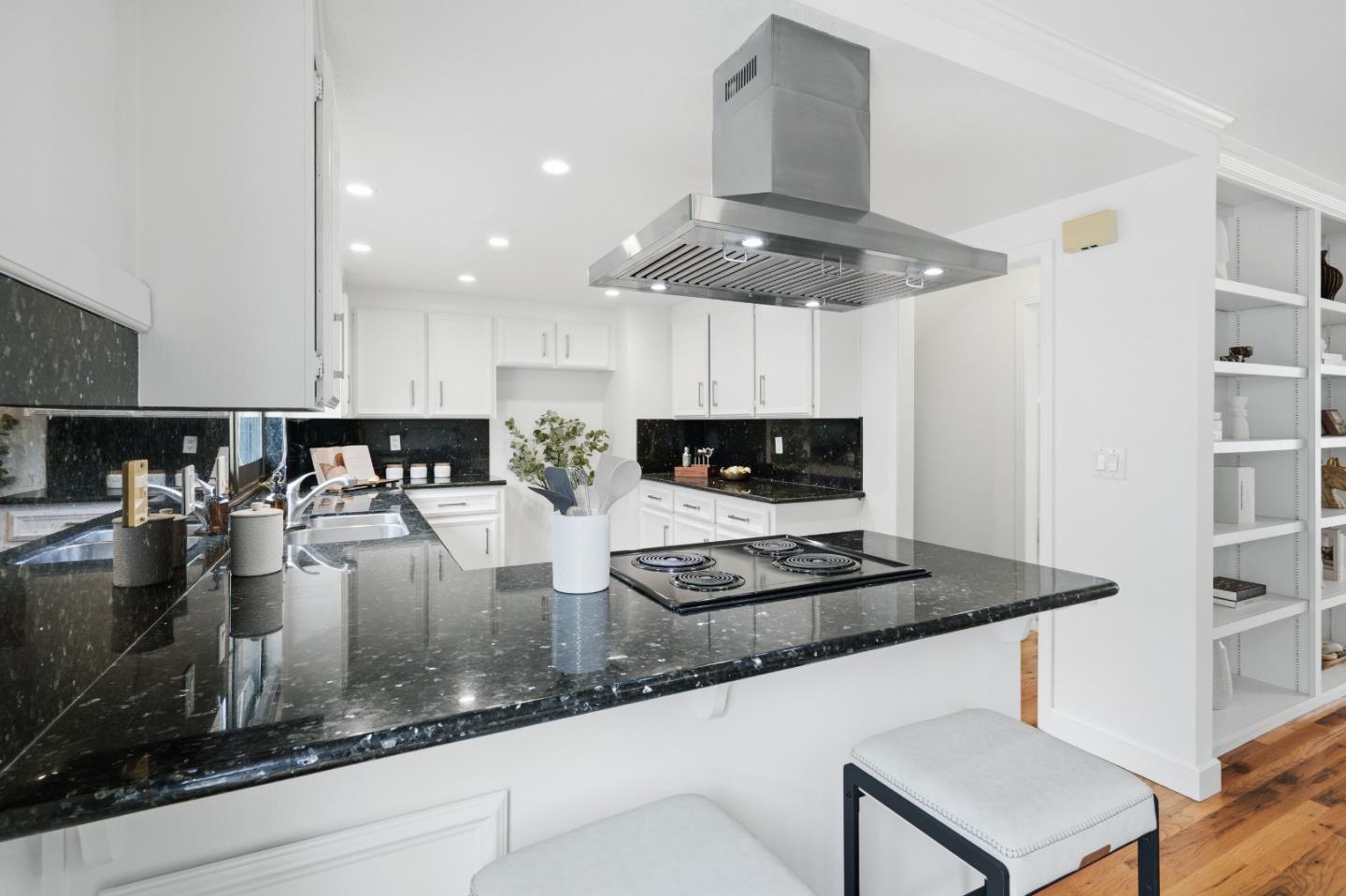 Photo #15: ML82050370 Listing: Photo #15