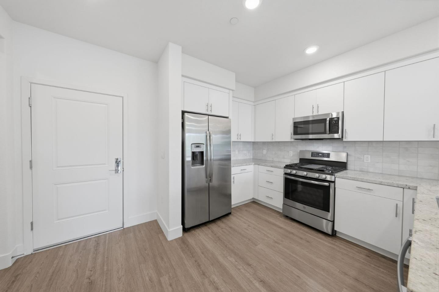 Photo #4: ML82050654 Listing: Photo #4