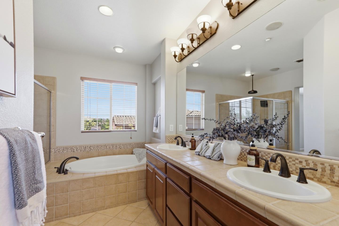 Photo #32: ML82050679 Listing: Photo #32