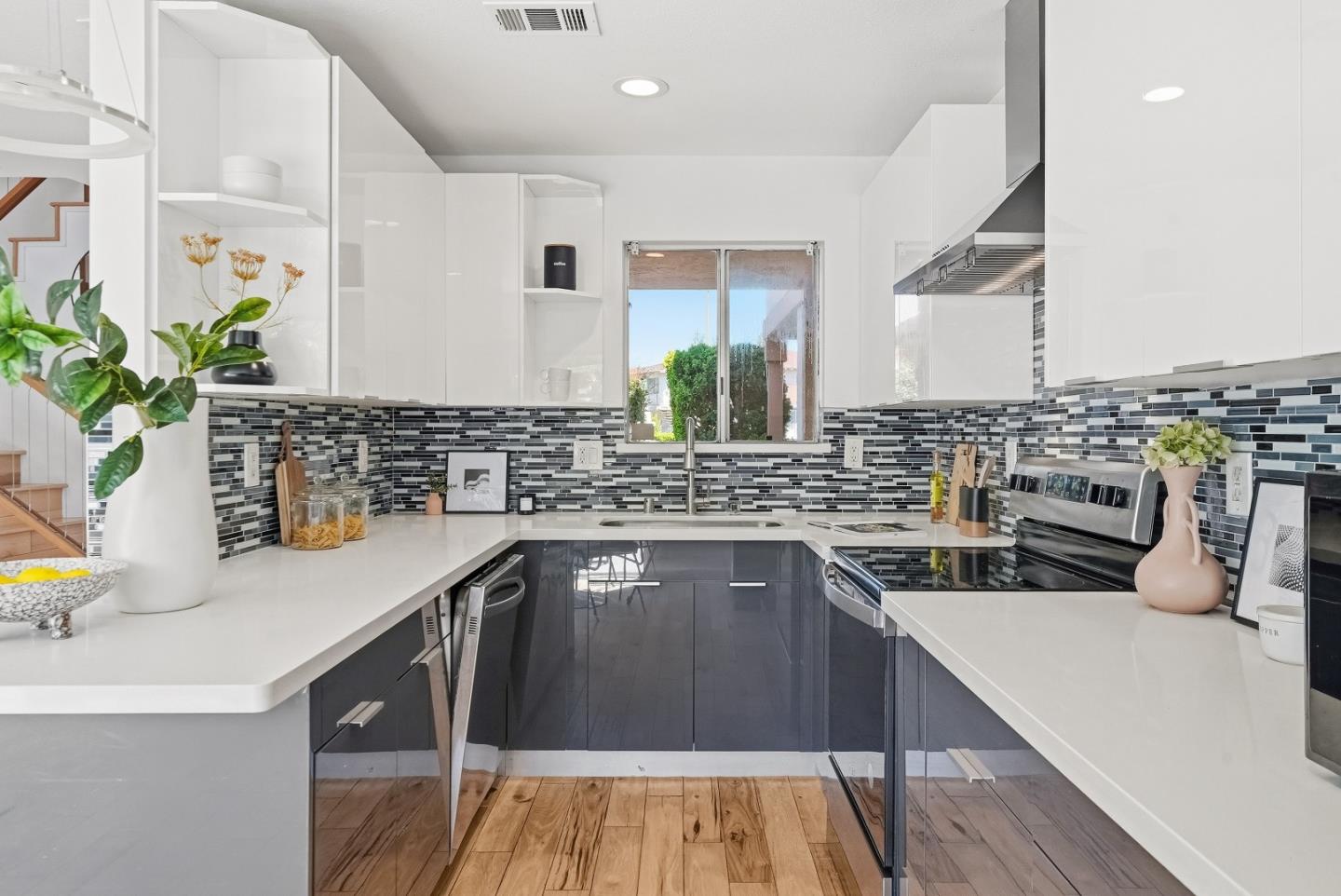 Photo #8: ML82050692 Listing: Photo #8