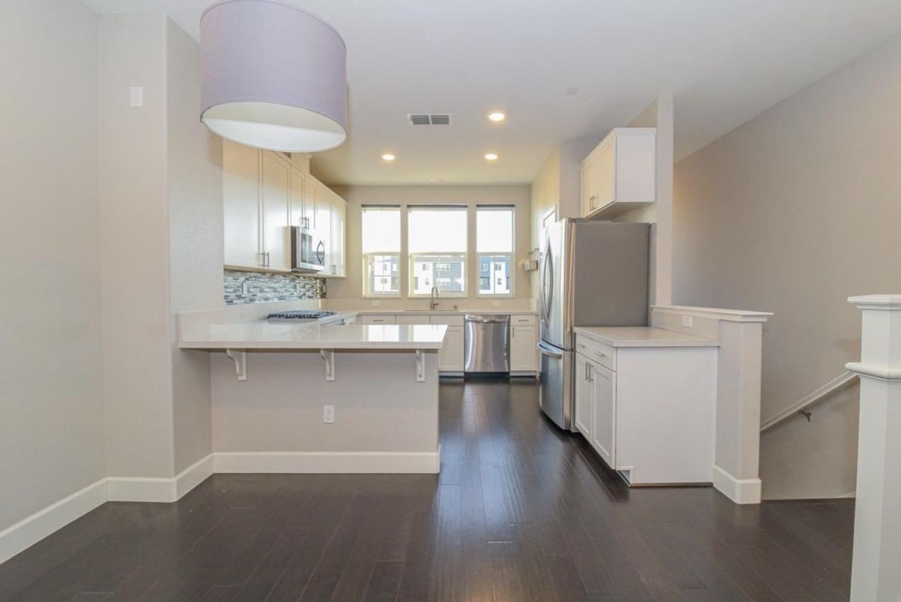 Photo #4: ML82050693 Listing: Photo #4