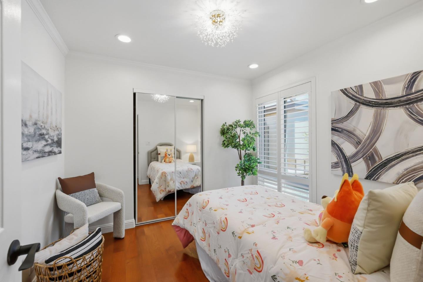 1568 Calle Santiago