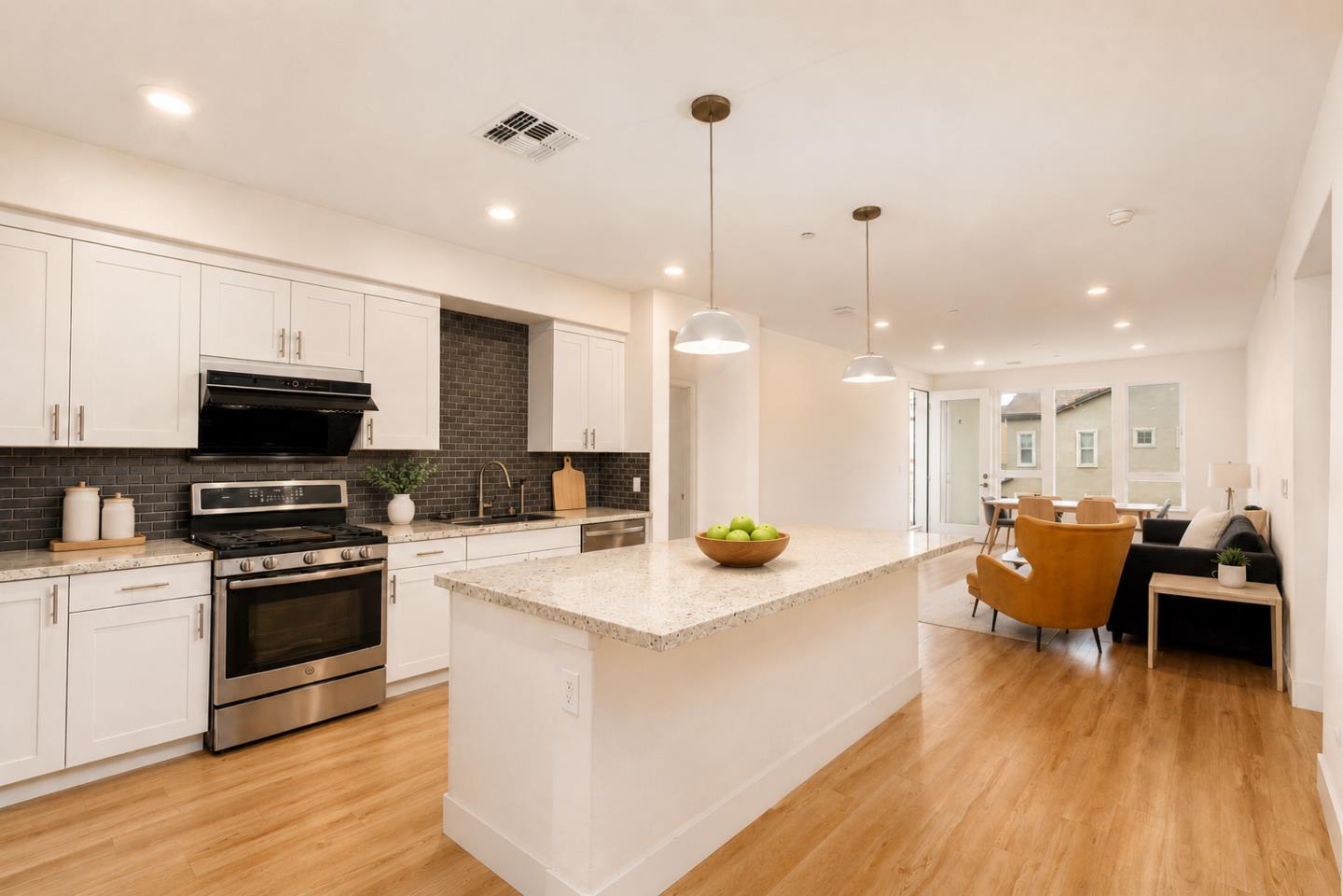 Photo #5: ML82050768 Listing: Photo #5