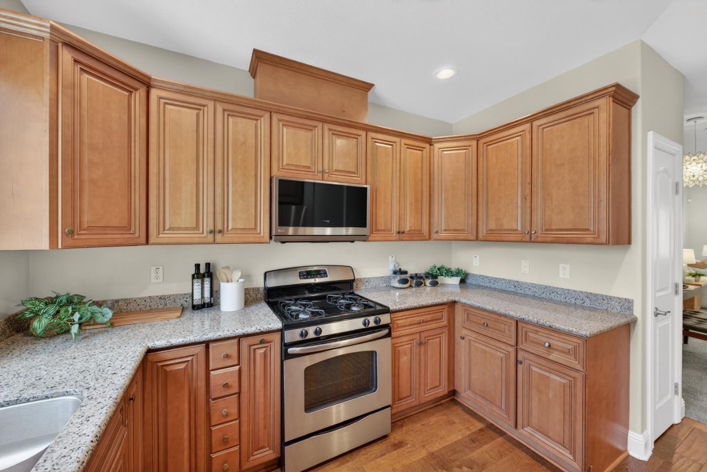 Photo #4: ML82050799 Listing: Photo #4