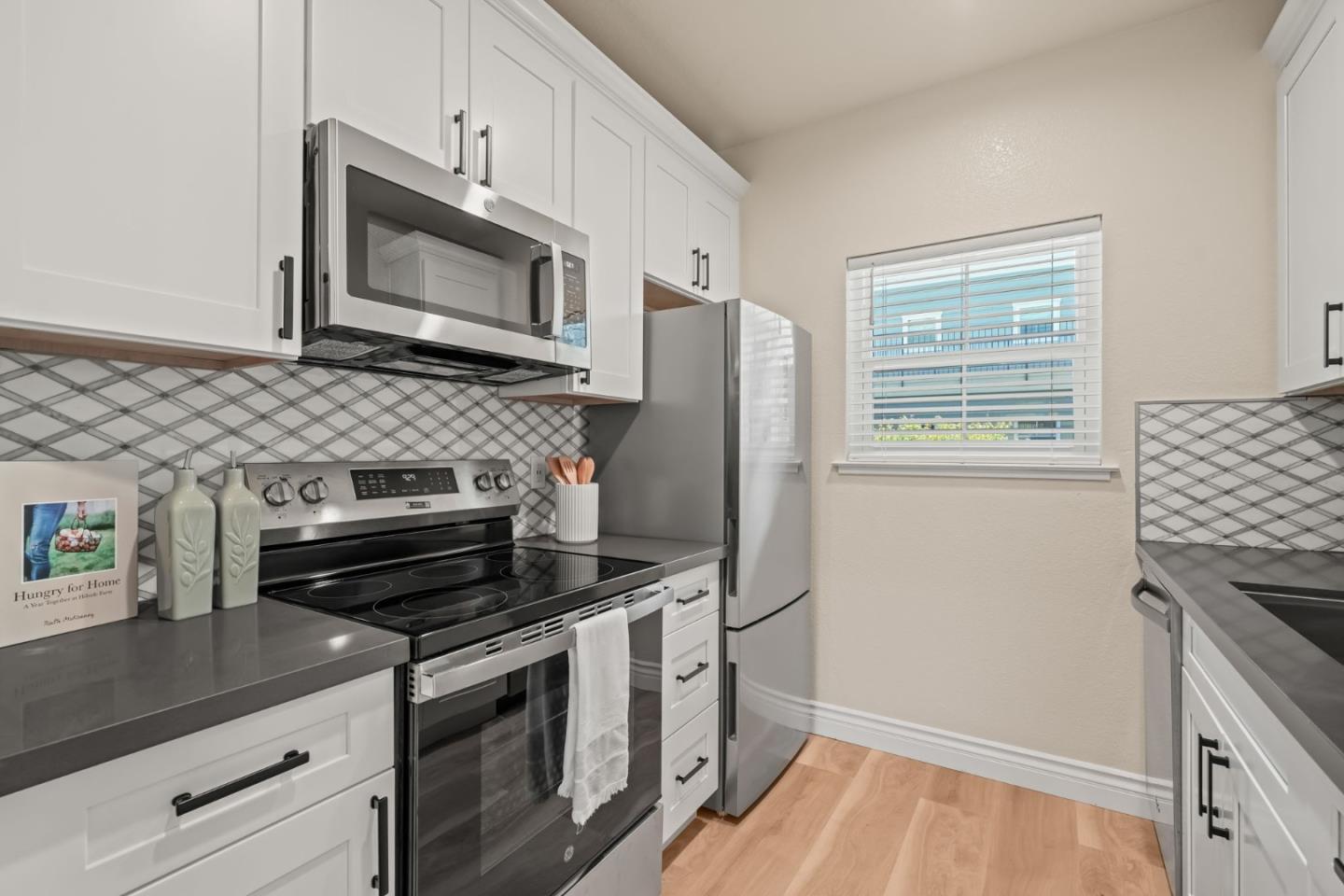 Photo #6: ML82050801 Listing: Photo #6