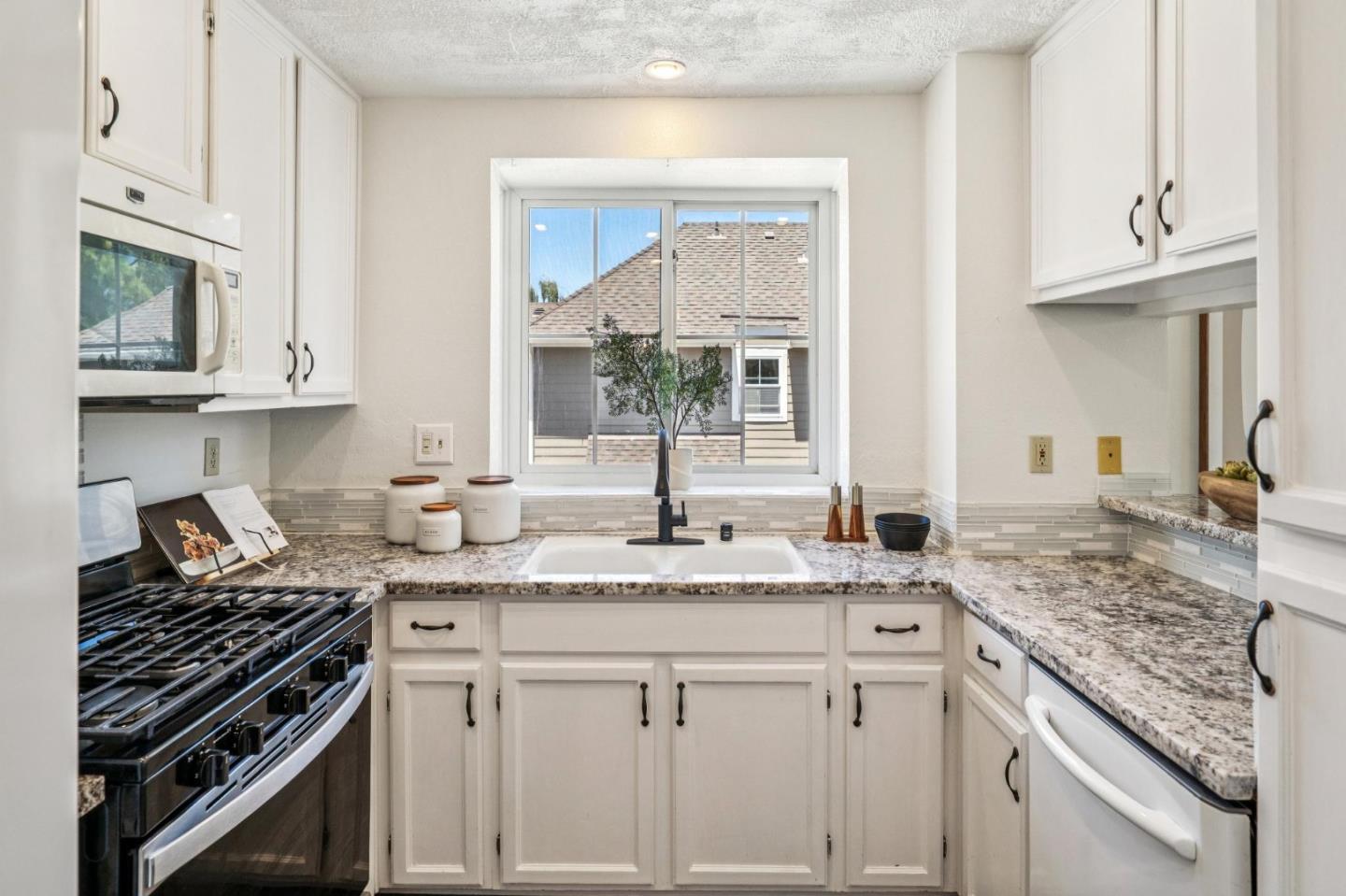 Photo #17: ML82050804 Listing: Photo #17