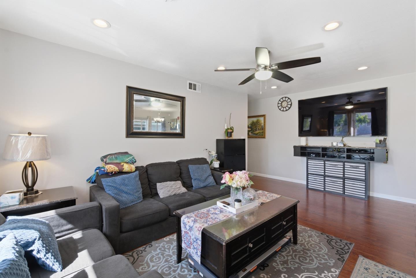 Photo #4: ML82050827 Listing: Photo #4