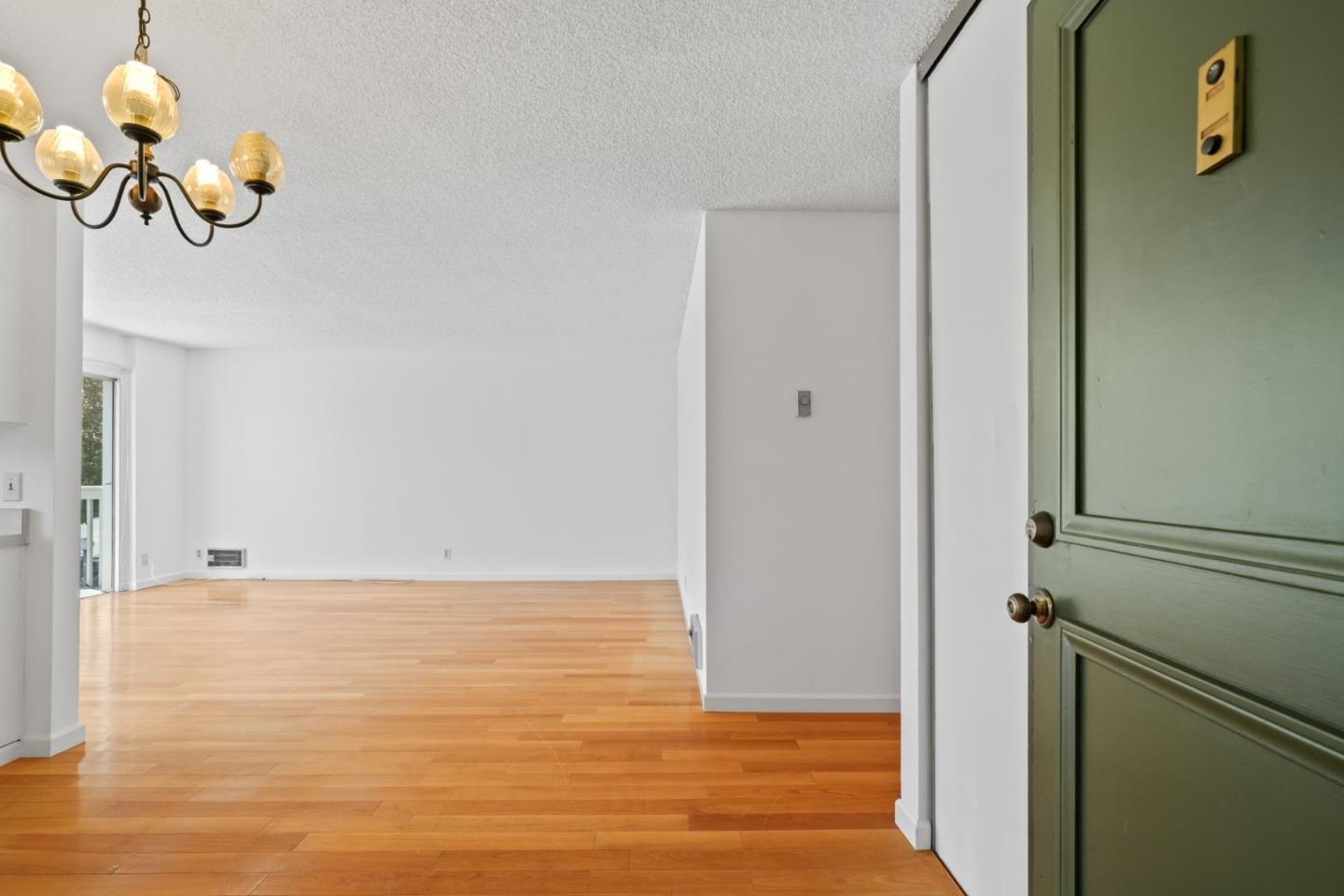Photo #2: ML82050839 Listing: Photo #2