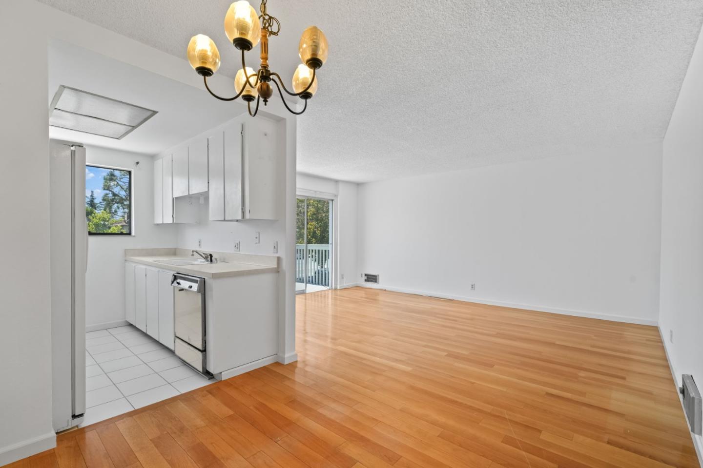 Photo #3: ML82050839 Listing: Photo #3