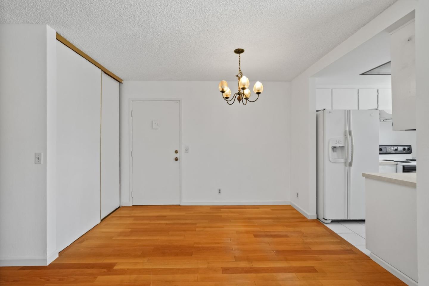 Photo #4: ML82050839 Listing: Photo #4