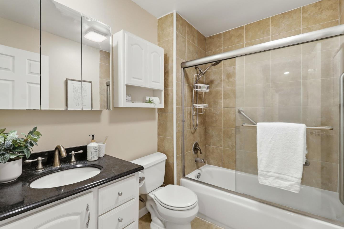 Photo #20: ML82050859 Listing: Photo #20