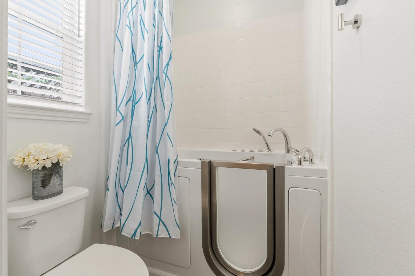 18015 Mcdowell St, Monterey County, CA 93933 photo 10