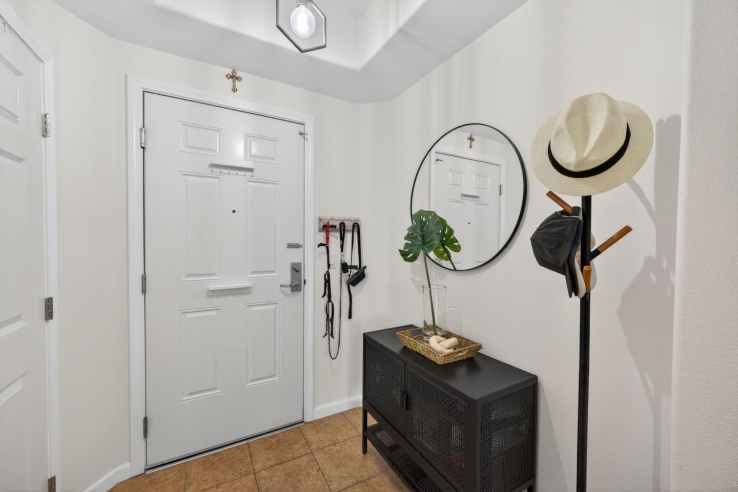 Photo #5: ML82050958 Listing: Photo #5