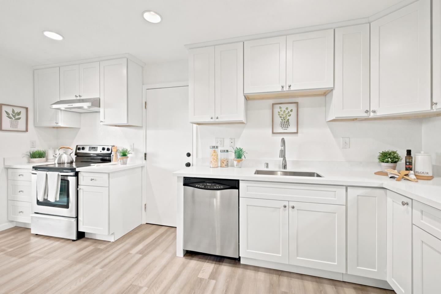 Photo #12: ML82050990 Listing: Photo #12
