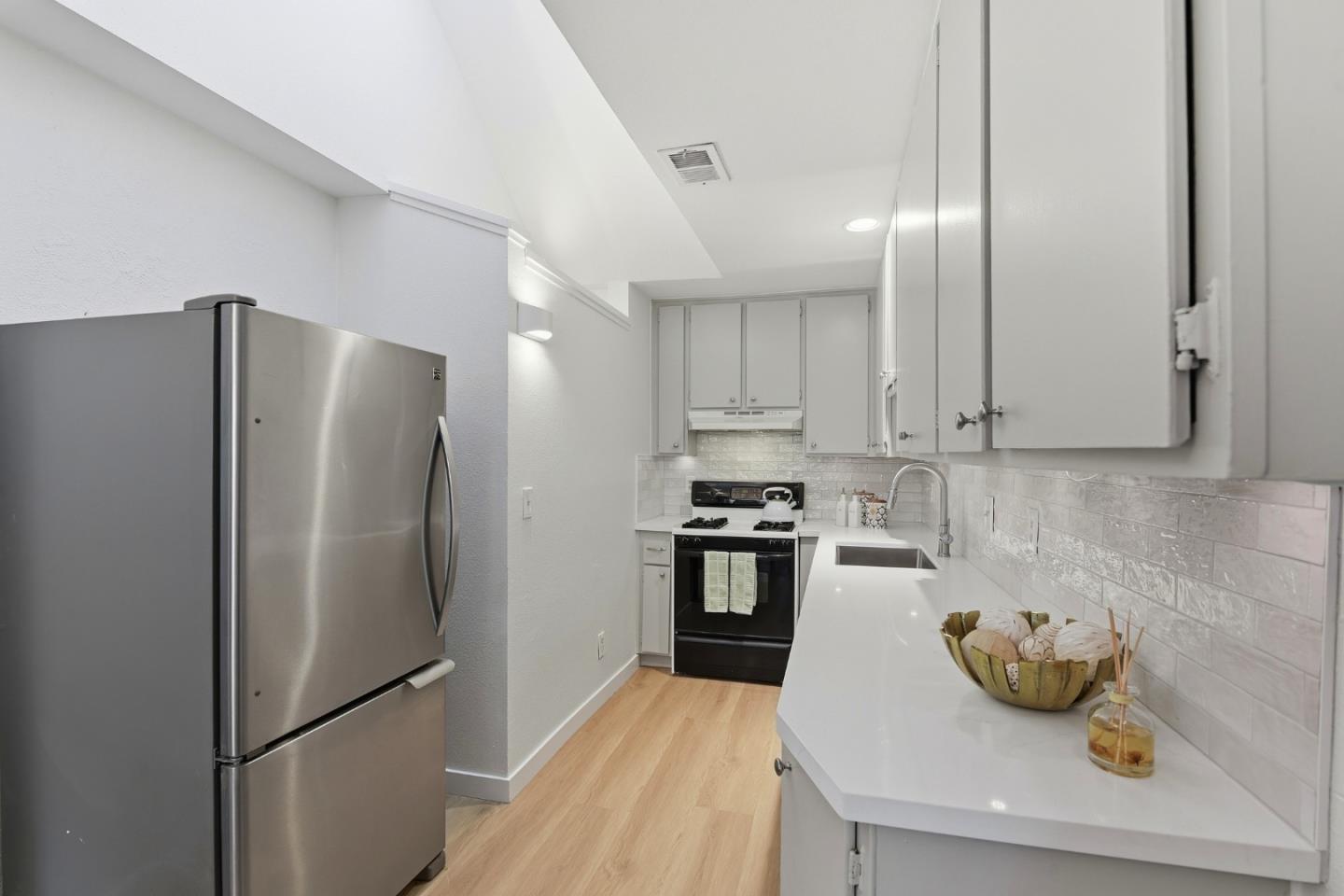Photo #11: ML82050992 Listing: Photo #11