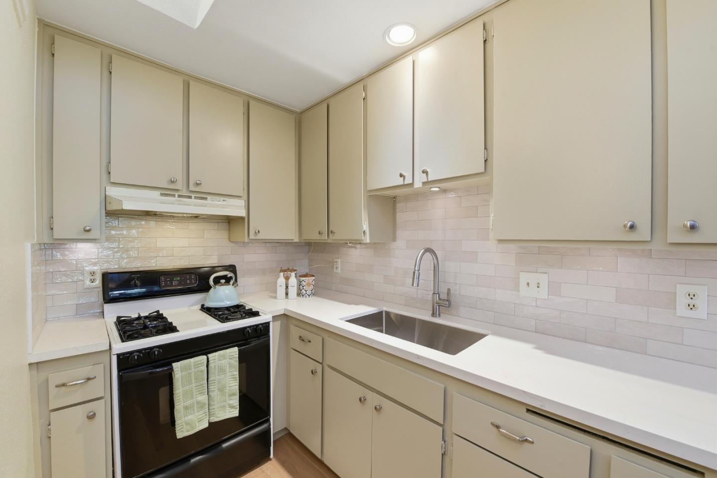Photo #12: ML82050992 Listing: Photo #12