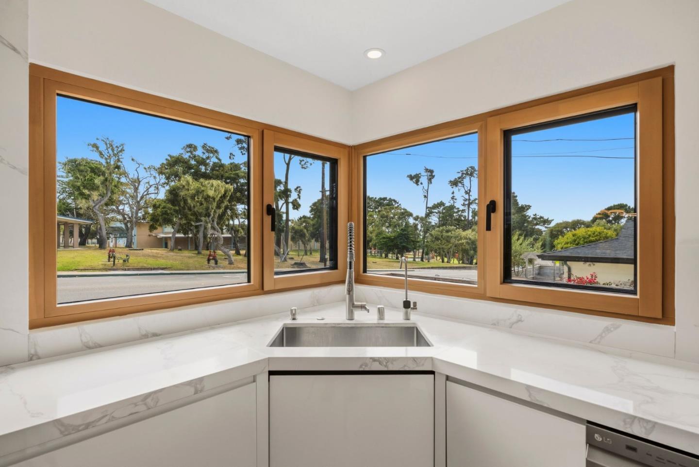 612 Sunset DR, PacificGrove, CA 93950, Photo 7