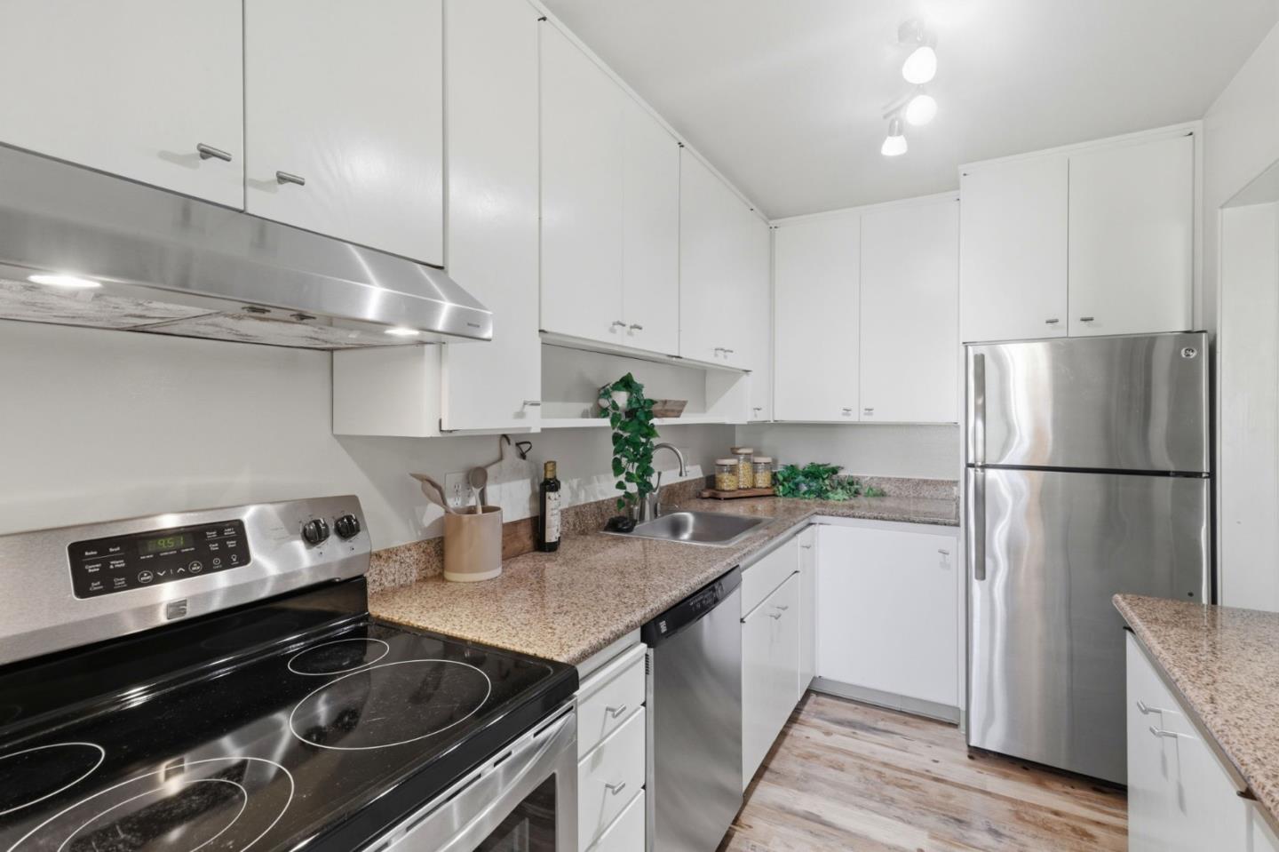 Photo #7: ML82051064 Listing: Photo #7