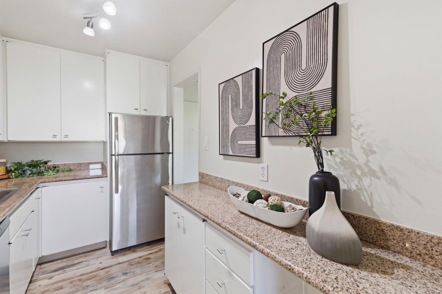 Photo #8: ML82051064 Listing: Photo #8