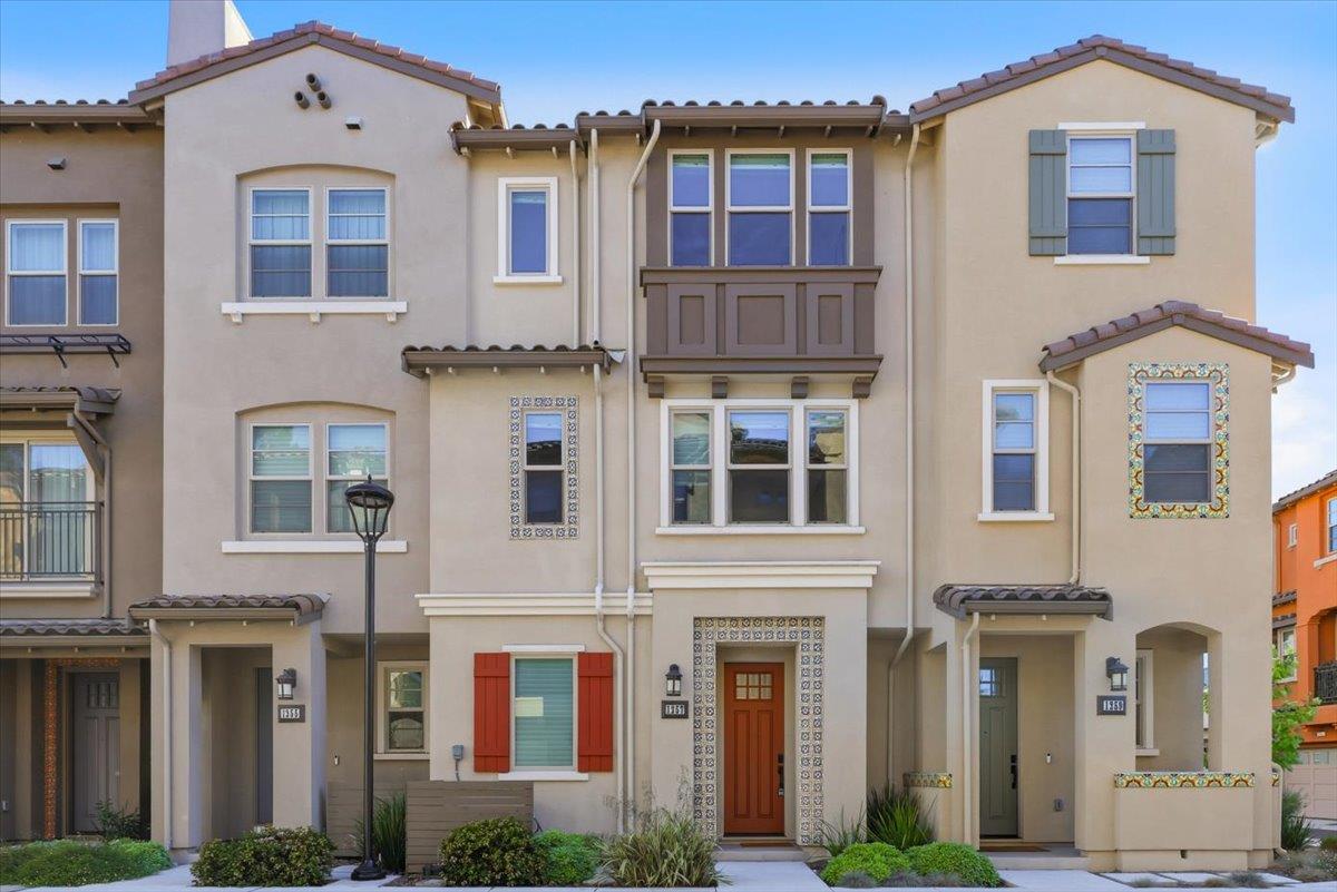 Featured listings