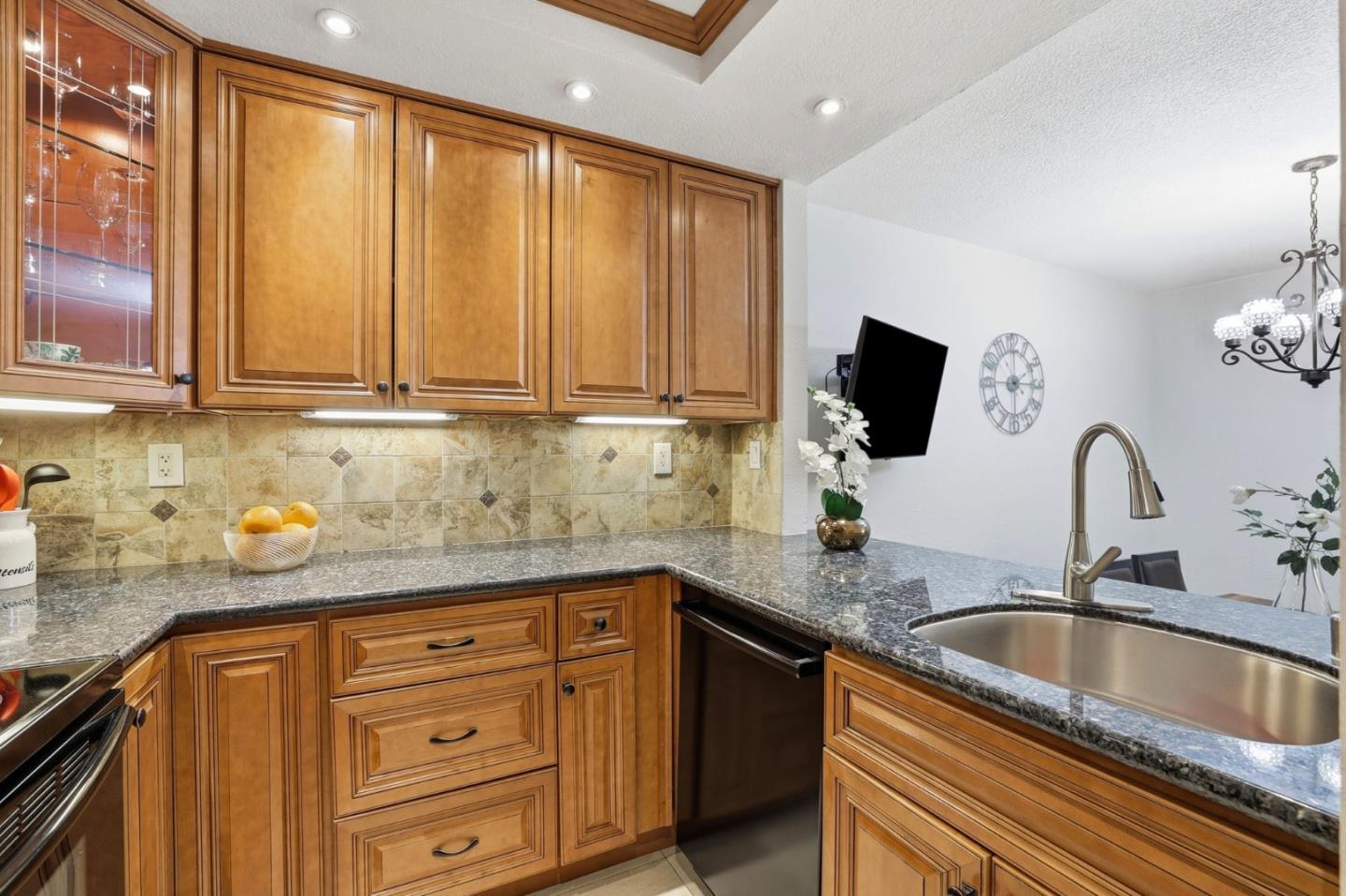 Photo #11: ML82051172 Listing: Photo #11