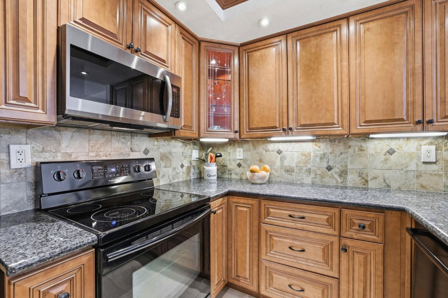 Photo #7: ML82051172 Listing: Photo #7