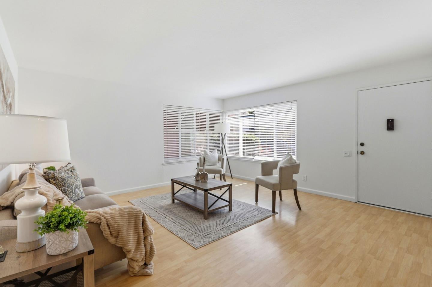 Photo #5: ML82051185 Listing: Photo #5