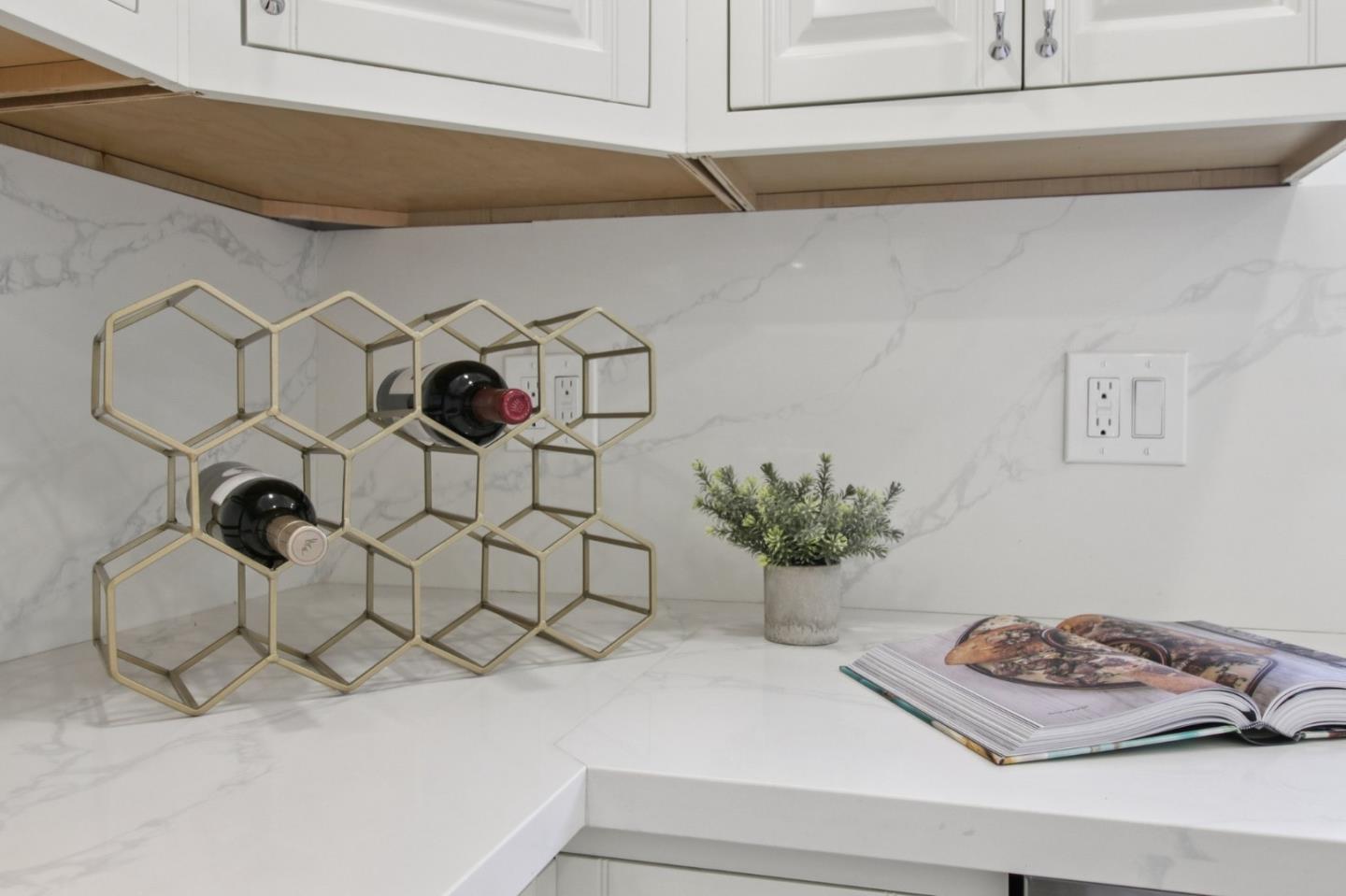 Photo #27: ML82051290 Listing: Photo #27