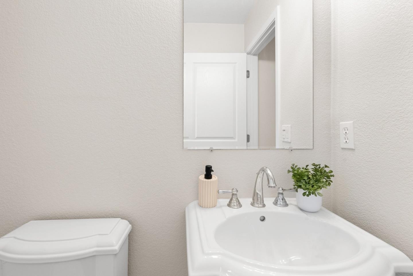 Photo #21: ML82051396 Listing: Photo #21