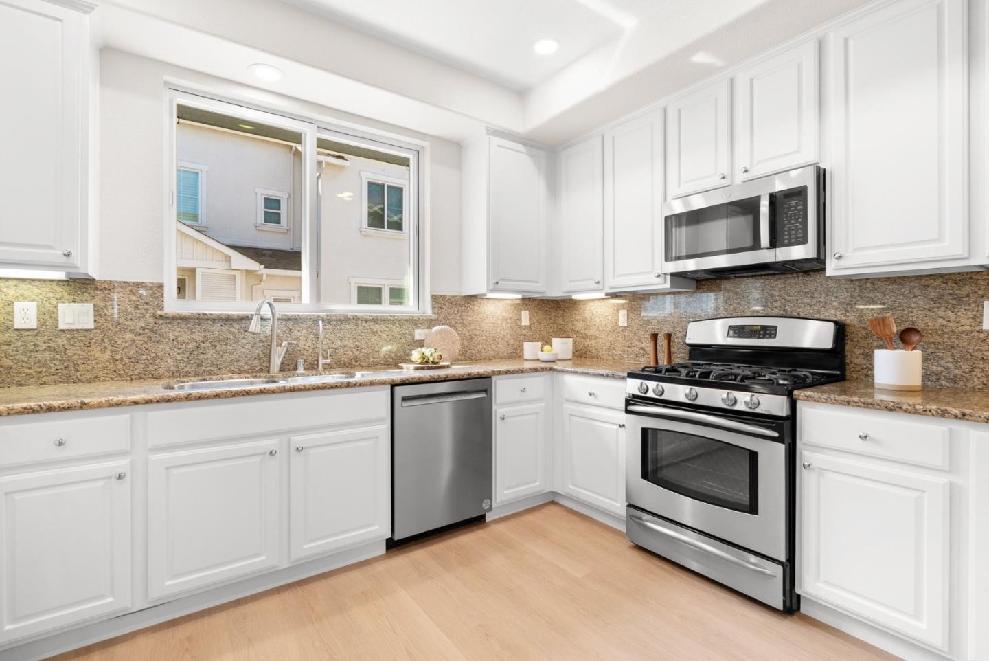 Photo #27: ML82051396 Listing: Photo #27