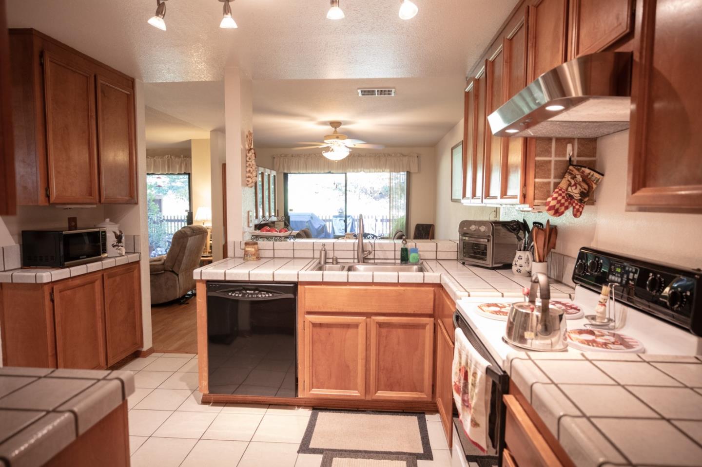 Photo #7: ML82051426 Listing: Photo #7