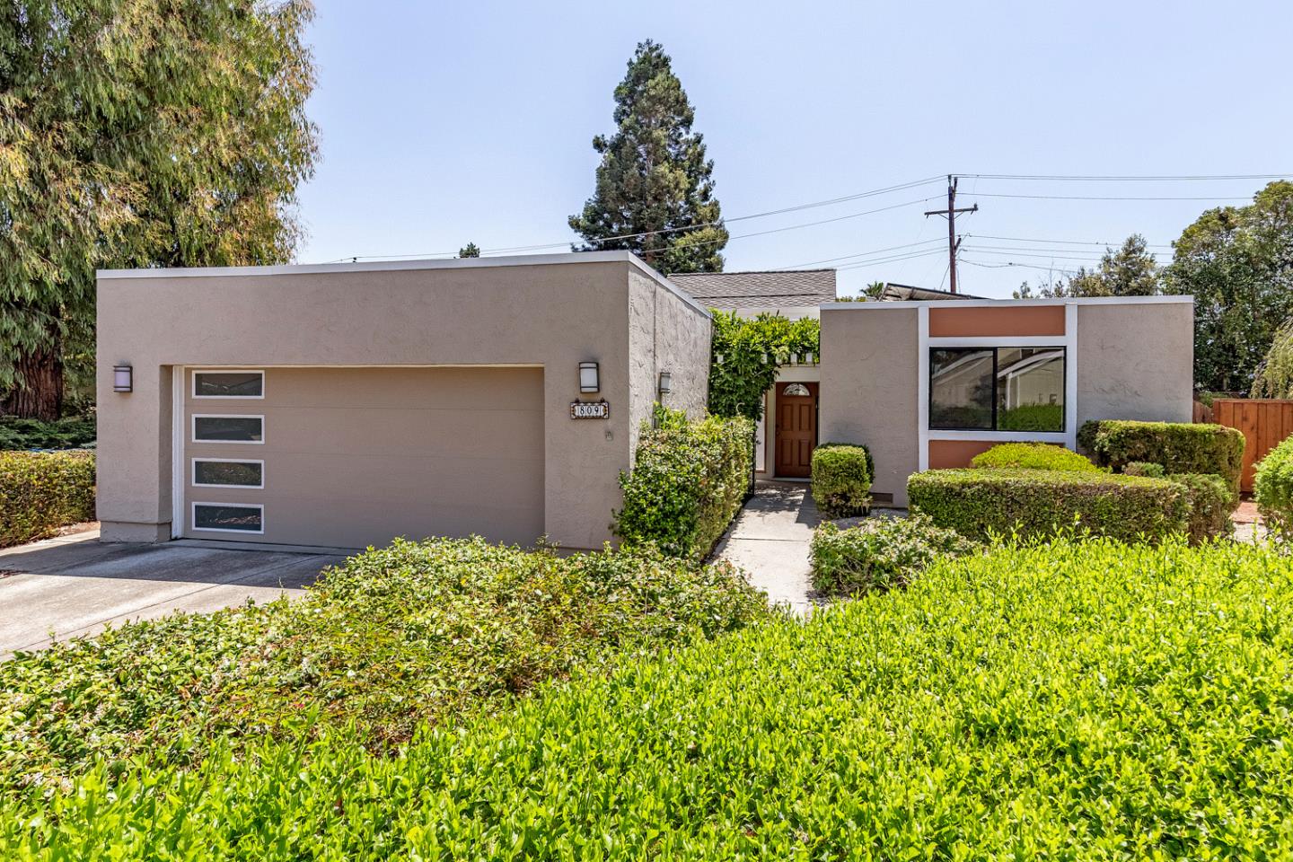 Front Image Thumbnail for ML82051485